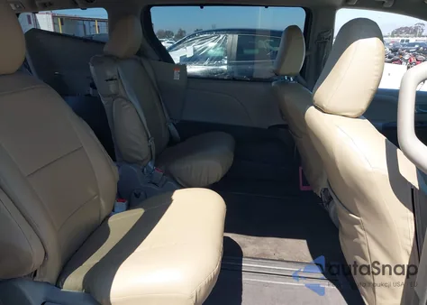 2015 Toyota Sienna Le 8 Passenger из США, поврежденный, VIN 5TDKK3DC9FS533513